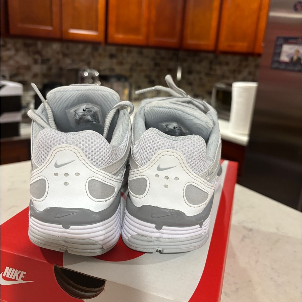 Nike Womens P-6000 Summit White Pure Platinum Running Shoe Wolf Grey FV6603-101 - Picture 9 of 12